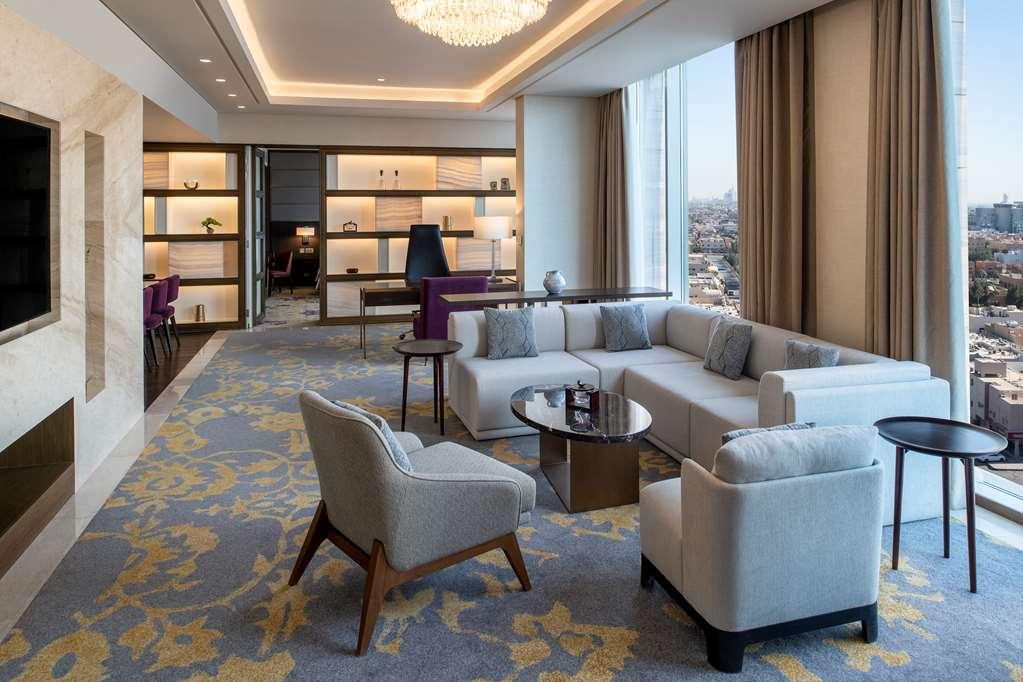 Doubletree Suites By Hilton - Riyadh Financial District Kamer foto