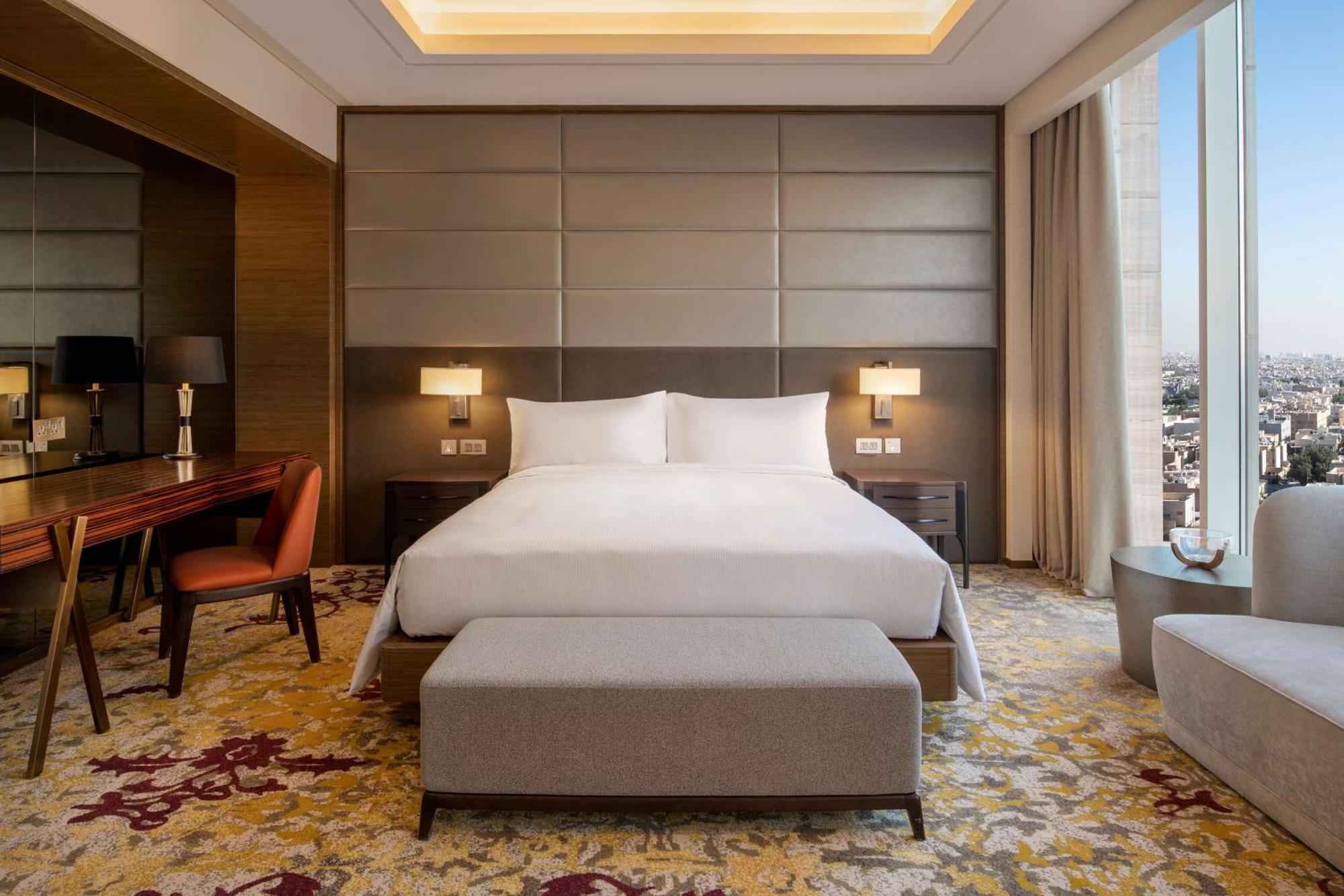 Doubletree Suites By Hilton - Riyadh Financial District Buitenkant foto