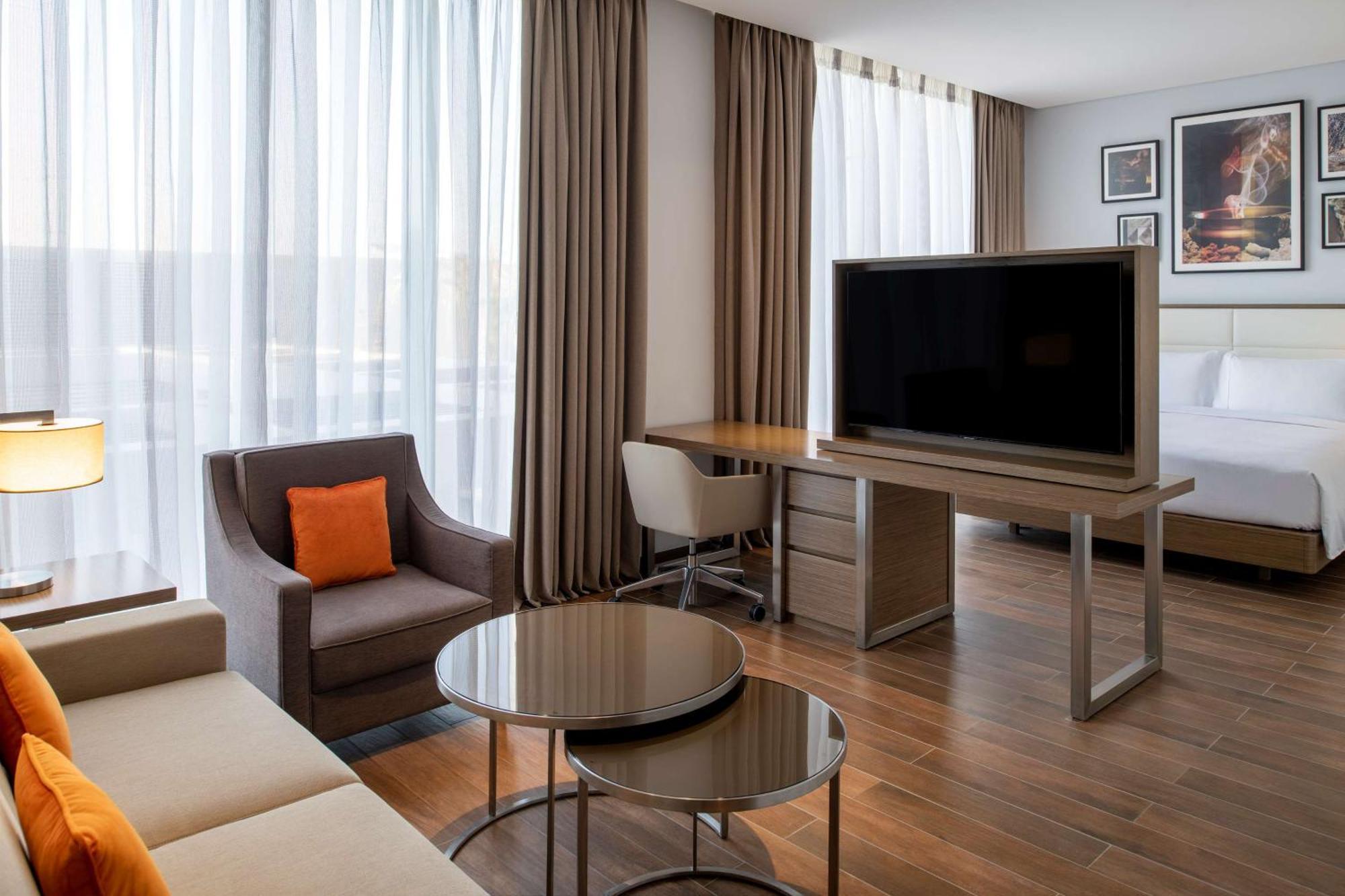 Doubletree Suites By Hilton - Riyadh Financial District Buitenkant foto
