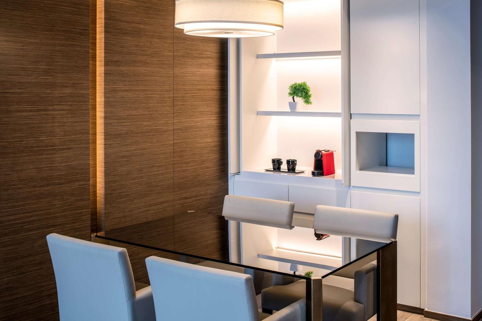 Doubletree Suites By Hilton - Riyadh Financial District Buitenkant foto
