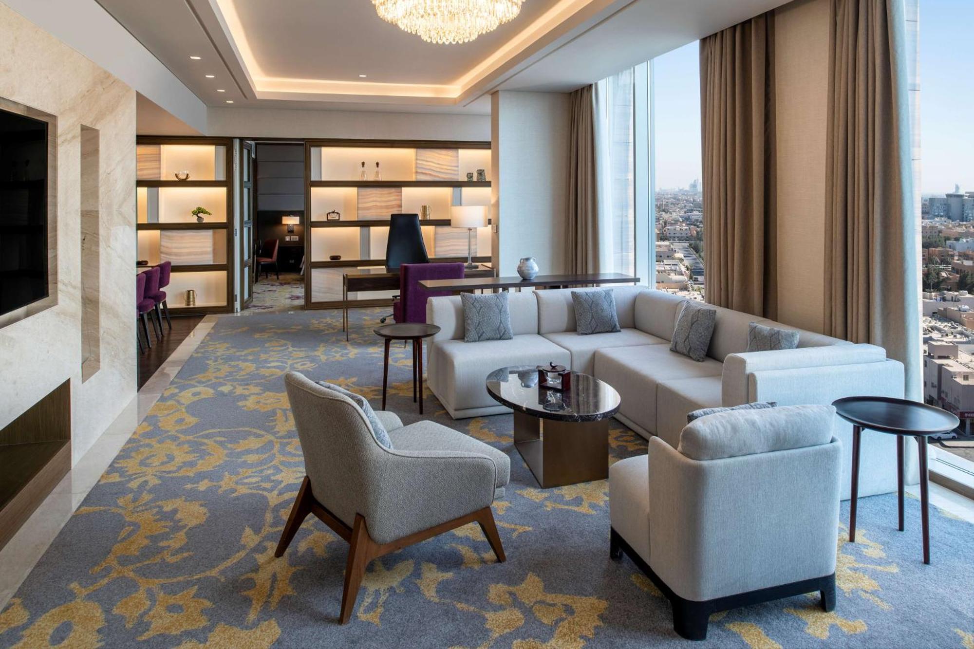Doubletree Suites By Hilton - Riyadh Financial District Buitenkant foto